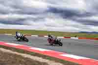 cadwell-no-limits-trackday;cadwell-park;cadwell-park-photographs;cadwell-trackday-photographs;enduro-digital-images;event-digital-images;eventdigitalimages;navarra;no-limits-trackdays;peter-wileman-photography;racing-digital-images;trackday-digital-images;trackday-photos